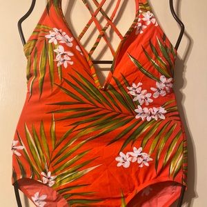 Women’s one piece bathing suit! *never worn*